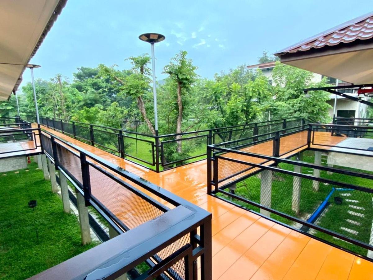 บ้านต้นไม้โฮมสเตย์อุทัยธานี 外观 照片