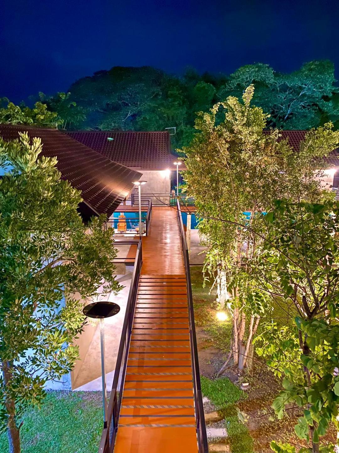 บ้านต้นไม้โฮมสเตย์อุทัยธานี 外观 照片